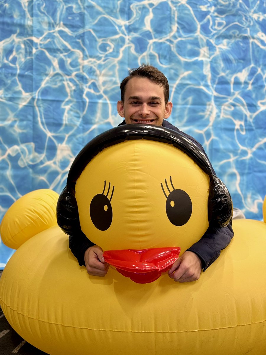 andrewmcodes's tweet image. Rubber duckin&apos; at #RubyConf