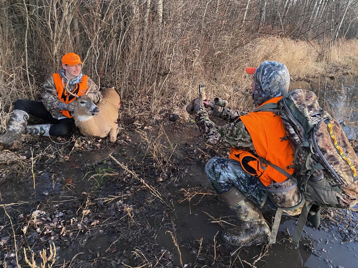 OSMSGB's tweet image. OSMS Orthopedic Surgeon and Physician Owner, Dr. Joseph McCormick, was featured on @SpectrumNews1WI to discuss how hunters can avoid injuries this season.

Watch the full story here: bit.ly/3uiBke0

Thank you @jasonfechner for featuring Dr. McCormick on this story!