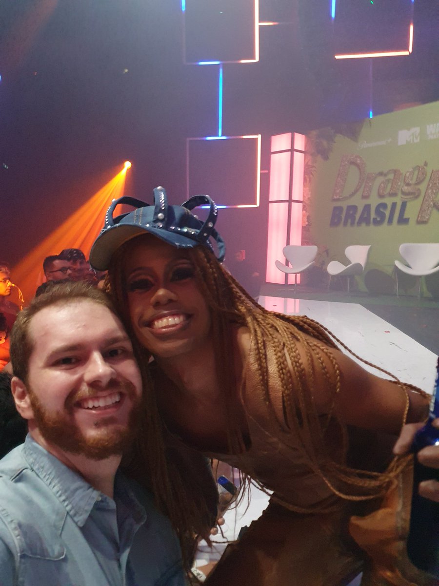 _brunolana_'s tweet photo. Que final linda! Que temporada perfeita (ansioso pela próxima já)! Que discurso de arrepiar! Que festa inesquecível! Nossa, sem palavras pra tudo que aconteceu ontem. Ainda estou em êxtase com a vitória da @organzza_, amei cada segundo! 😍 #TeAMOrganzza #DragRaceBrasil https://t.co/ZkKuxoFRYd