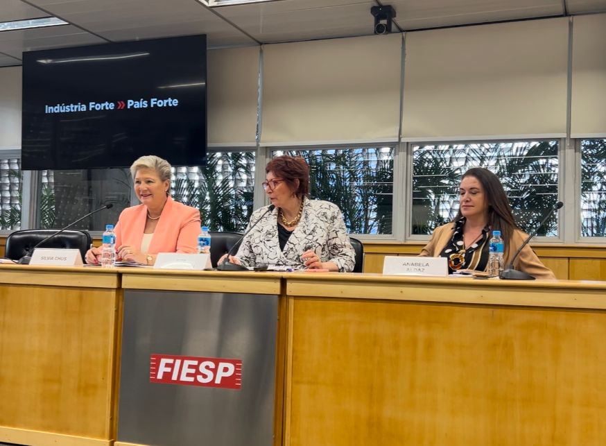 Representantes de nuestro Departamento de Mujeres Empresarias y de <a href="/redmia_ar/">Red MIA | Mujeres de la Industria Argentina</a> participaron de la 8° Reunión de Género y Comercio en bloques regionales "Estrategias y Acciones para promover y fortalecer los Negocios de las Empresarias del Mercosur", realizada en la FIESP. 🤝