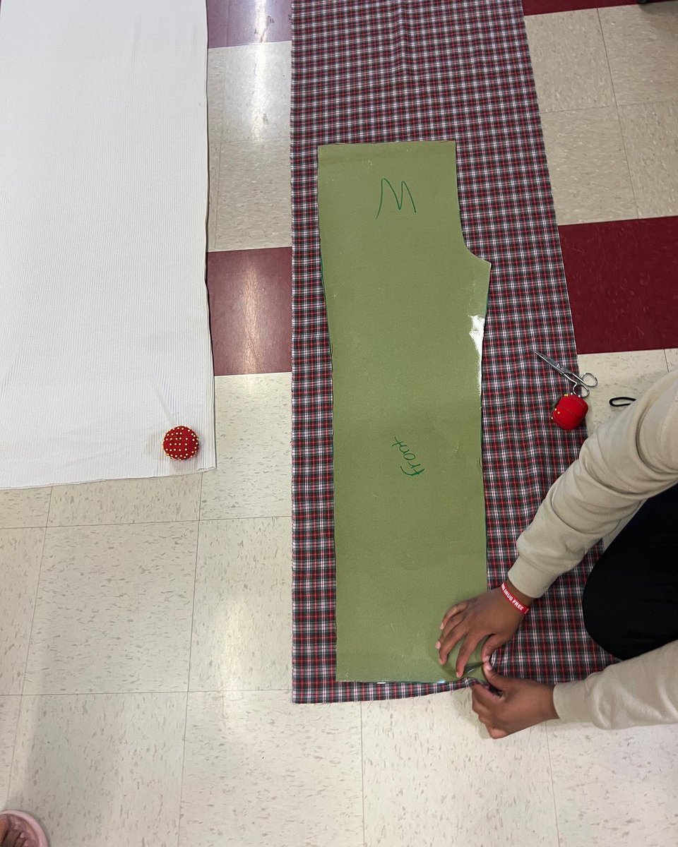 MsWinstonLHS's tweet photo. We’ve been working hard in fashion design these past 2 weeks! Love seeing how excited my students get when they finish a challenging project. https://t.co/jybG1yeTcG