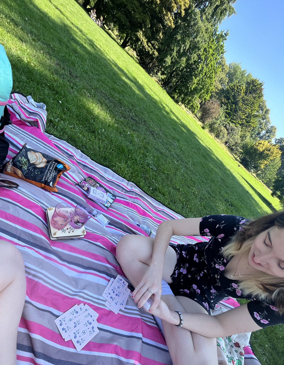 QuartzMoth's tweet photo. I’ve been MIA from the internet for a bit cause life has been going good !! I’ve had lots of little adventures and been working hard 

I might stream again! Might not! I won’t put too much pressure on it <33 just having a good time rn https://t.co/EYNbV2tfMs