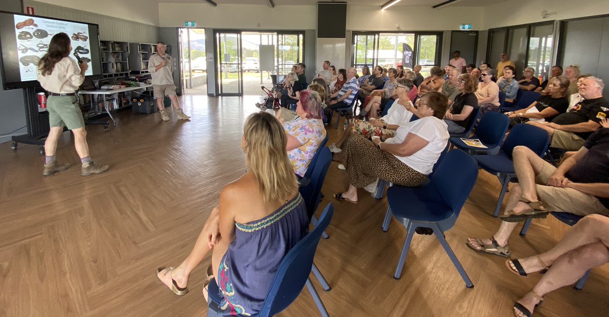 CNZdenek's tweet photo. 10 people &amp; 35 cats/dogs are bitten by snakes every DAY (on ave.) in Australia during warmer months (Aug-May). Most bites are retaliatory, due to attacks on snakes. To help prevent snakebite &amp; reduce that burden, we do snake education. Like this, incl’g a ✋s-on 1st-aid workshop! https://t.co/v7pri66fLP