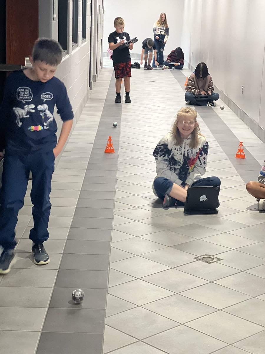 Meade_GATE's tweet photo. STEAM lab kiddos turned into CSI investigators this week as they solved clues, analyzed artifacts,and made theories about what happened to the colonist of Roanoke Island. We also programmed bots, started making Kachina dolls, and continued working on our SILS. https://t.co/YO4fKcxJU6