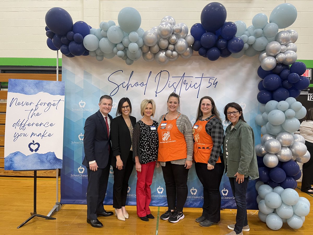 Stevenson_D54's tweet photo. Thank you to the Elk Grove Village @HomeDepot for partnering with Stevenson to provide supplies for our garden club, holiday decorations &amp; so much more! 

They were recognized today as a #SuperPartner at the @D54Foundation breakfast. 

Thanks helping us to ensure student success! https://t.co/PlwKY5QF1H