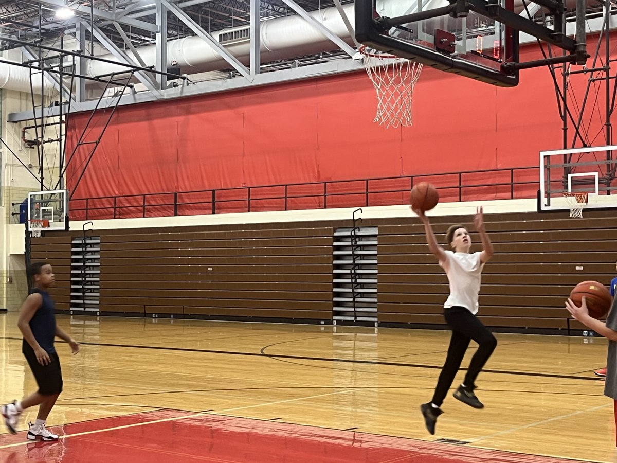 LPSAthletics's tweet photo. Lincoln High Boys Basketball is practicing hard for 2023-24! #GOLHS #GOLPS #GETINVOLVED https://t.co/3KwMpeG1X4