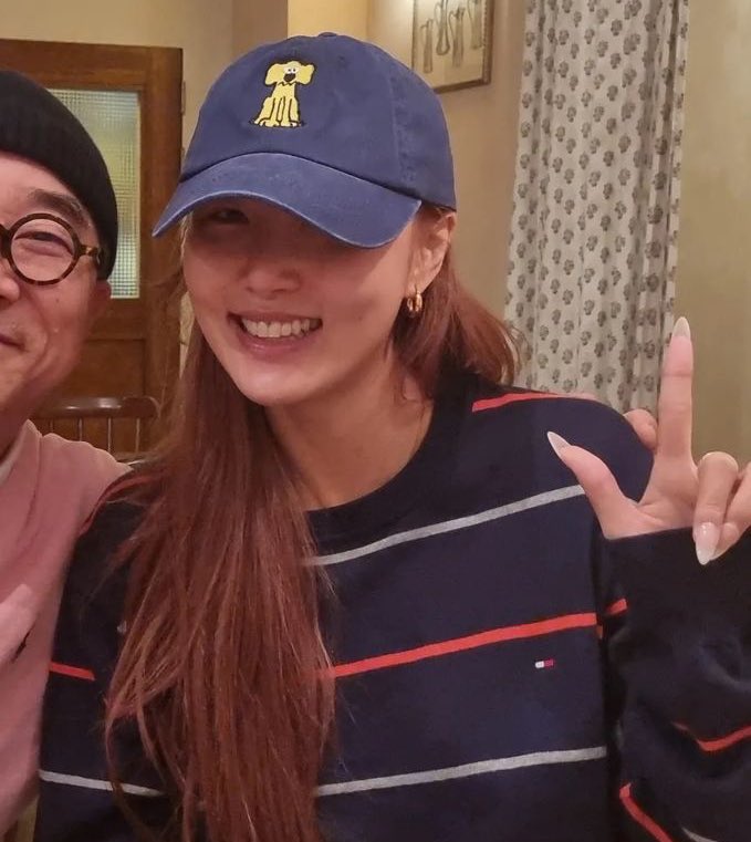 hwasa twits | 화사 tweet media