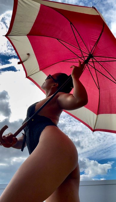 Umbrella weather ☔️ https://t.co/efVZ4C3ack