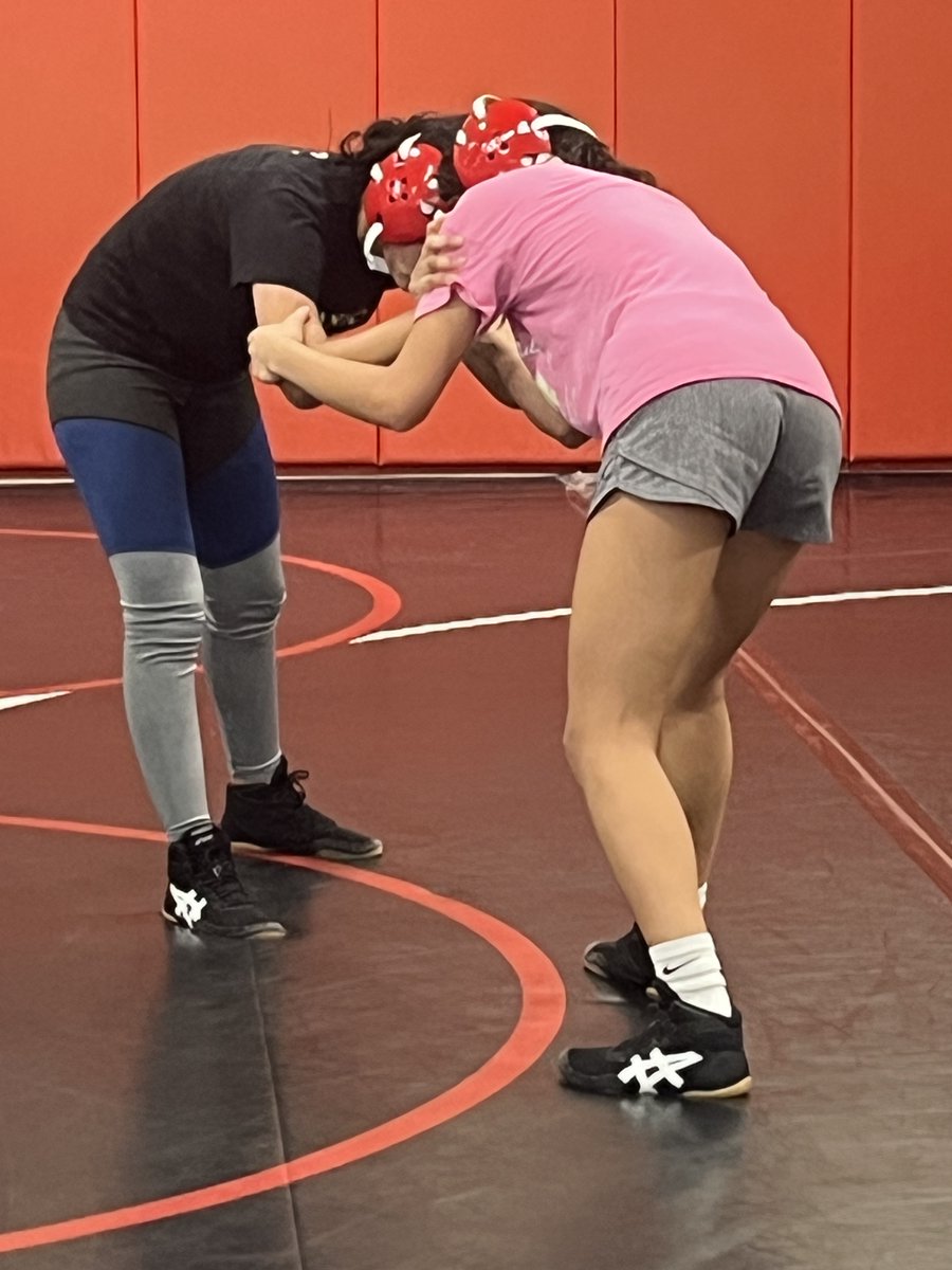 LPSAthletics's tweet photo. 2023-24 LHS wrestlers are hitting the mats! #GOLHS #GOLPS #GETINVOLVED https://t.co/aMLYp0861M