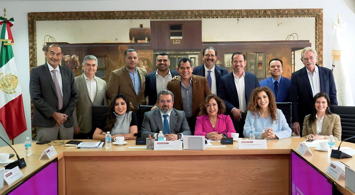 Fue un enorme gusto poder conversar y compartir opiniones con el Sr. Secretario de la <a href="/SICTmx/">SICT México</a>, Jorge Nuño Lara; con miras a fortalecer los trabajos y proyectos que beneficien a la población. Saludos, excelente miércoles para todos ustedes.