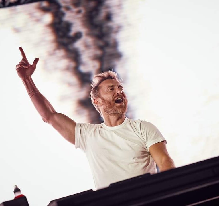 RaverBros_'s tweet image. Bros, el gran @davidguetta se corona nuevamente como el mejor DJ del mundo en 2023, manteniendo su legado desde 2011, 2020 y 2021. ¡Una maravilla musical que perdura en el tiempo! 🏆🎶
#Top100DJs