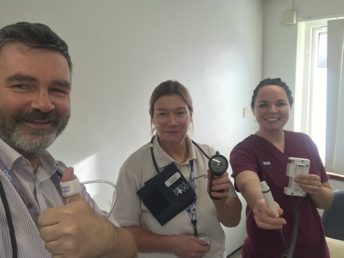 Martinfox2000's tweet photo. Yesterday we had Lizzie - a podiatrist who now works with the Gtr Manchester  @AAA_Screening service - visit our @mcrlco vascular podiatry clinic. Looking at introducing a pilot to look for lower limb PAD, in people attending for aortic aneurysm screening 🙌🦵🫀
#livesandlimbs https://t.co/wO8MoszrzU
