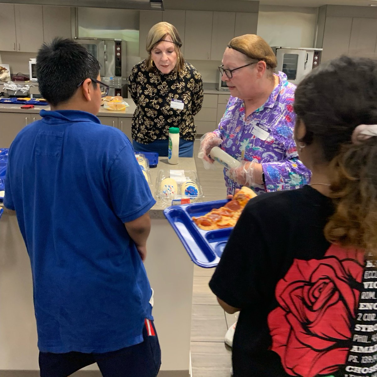 BuckheadRotary's tweet image. One of our #SignatureProjects is @agapeatl. They serve 200 school children year round w/in-school &amp;amp; after-school academic support programs. 2 dates remaining to help w/meal serving 👇

📅 Tues, 11/28 &amp;amp; 12/12

Contact our Club member, Martha Patillo, to assist w/monthly dinners.