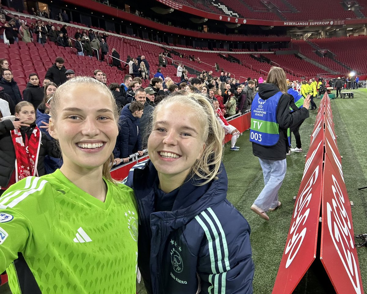 Ajax Vrouwen tweet media
