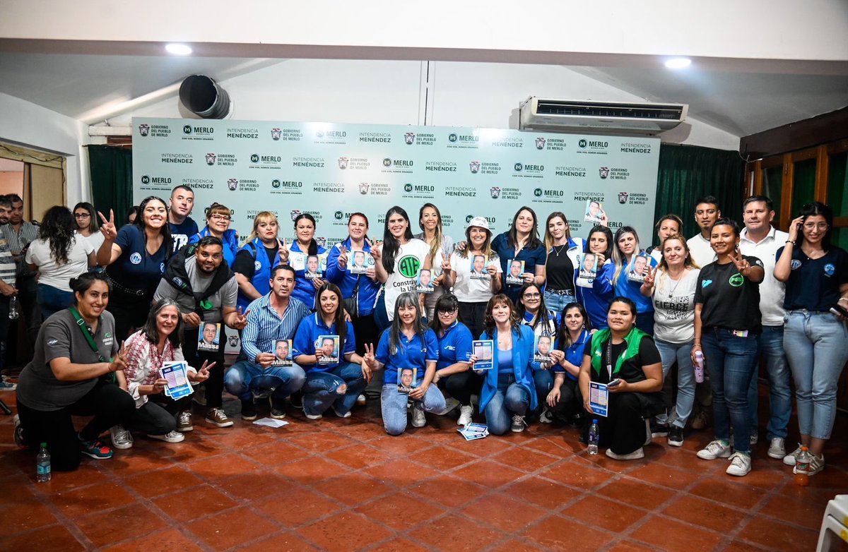 Coincidimos en seguir organizándonos y  delinear una agenda común  de la Mujer en el mundo laboral. Gracias <a href="/KarinaMenendez0/">Karina Menéndez</a> <a href="/Vsiley/">Vanesa Siley</a> y <a href="/soleaalonso/">Soledad Alonso</a> por su mensaje con tanta claridad sindical,política, territorial y el contagio militante 
#MassaPrersidente