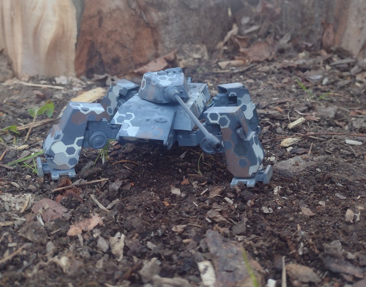 firebringerAxel's tweet photo. #RocketModels #FistOfWar E-75 Ausf.Vierfussler 128mm KwK #plamo. Deployed on the Norther Front this late war tank has seen its fair share of battle & fallen into disrepair due to strained supply lines. My 1st time doing a custom using a more traditional (non-snap) model kit. https://t.co/cNUTcCjWxD
