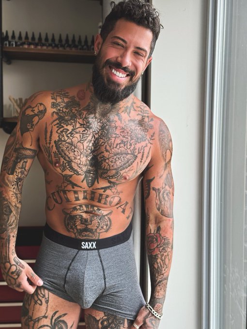 Smile. 🌷 https://t.co/RJRm58H3uk<a href="/tag/gym"class="tags"><span>#gym</span></a><a href="/tag/lgbt"class="tags"><span>#lgbt</span></a><a href="/tag/montreal"class="tags"><span>#montreal</span></a><a href="/tag/flex"class="tags"><span>#flex</span></a><a href="/tag/share"class="tags"><span>#share</span></a><a href="/tag/gay"class="tags"><span>#gay</span></a><a href="/tag/viral"class="tags"><span>#viral</span></a>