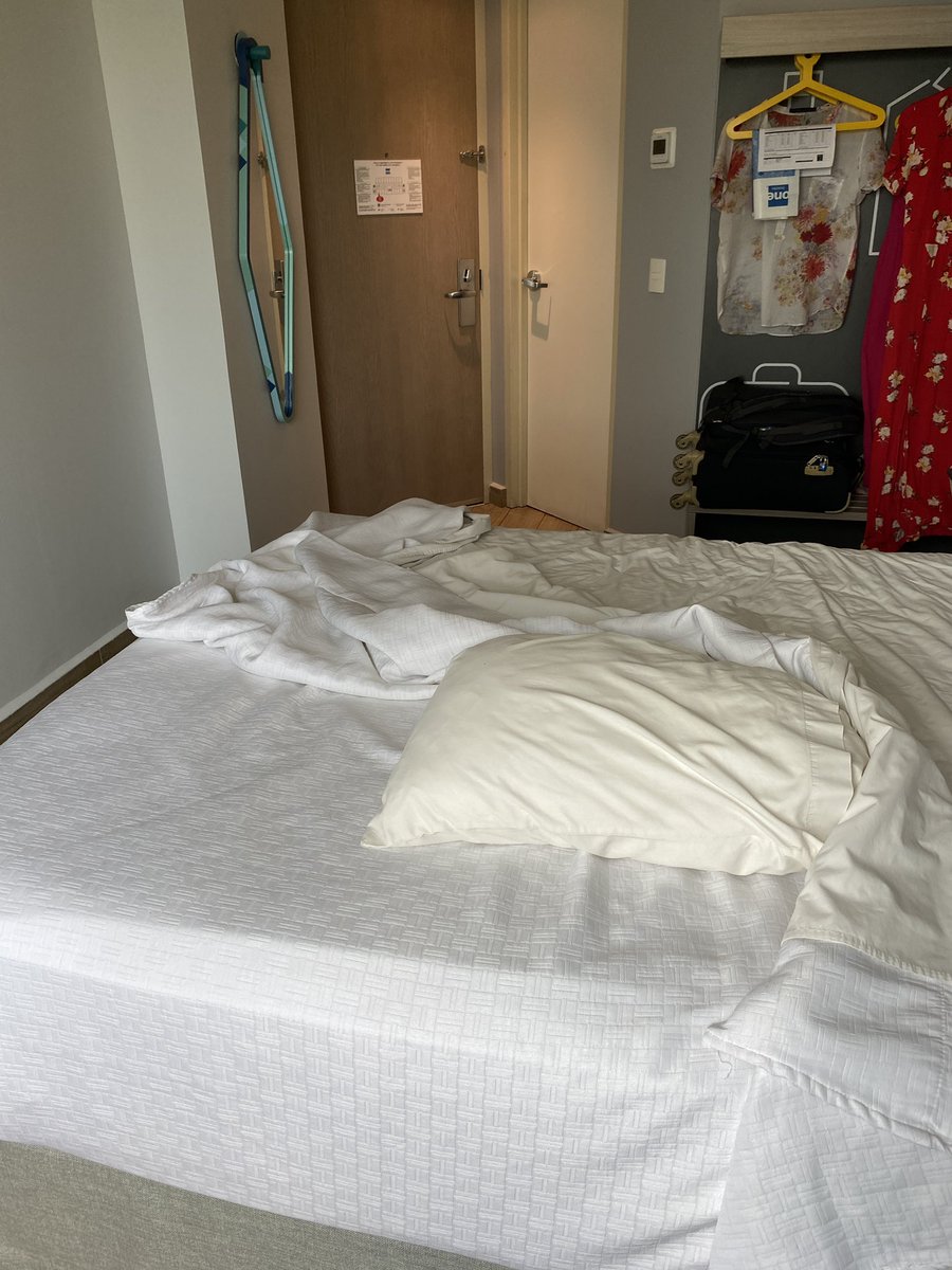 ddiandell's tweet photo. En el hilo de #ServicioAlCliente… @onehoteles en Tapachula. Salimos 8 am y volvemos a las 4pm. La habitación no está hecha. Llamo para preguntar en qué momento vendrían a hacer. Me dijeron que una disculpa pero que seguro va a tardar. No pues ya mejor así… https://t.co/NwTgyYaJrV
