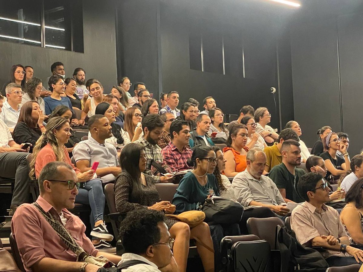 EducacionMed's tweet photo. La Alcaldía de Medellín avanza en el concurso docente para instituciones educativas oficiales coordinado con la Comisión Nacional de Servicio Civil - CNSC. https://t.co/SWw63PzKU4