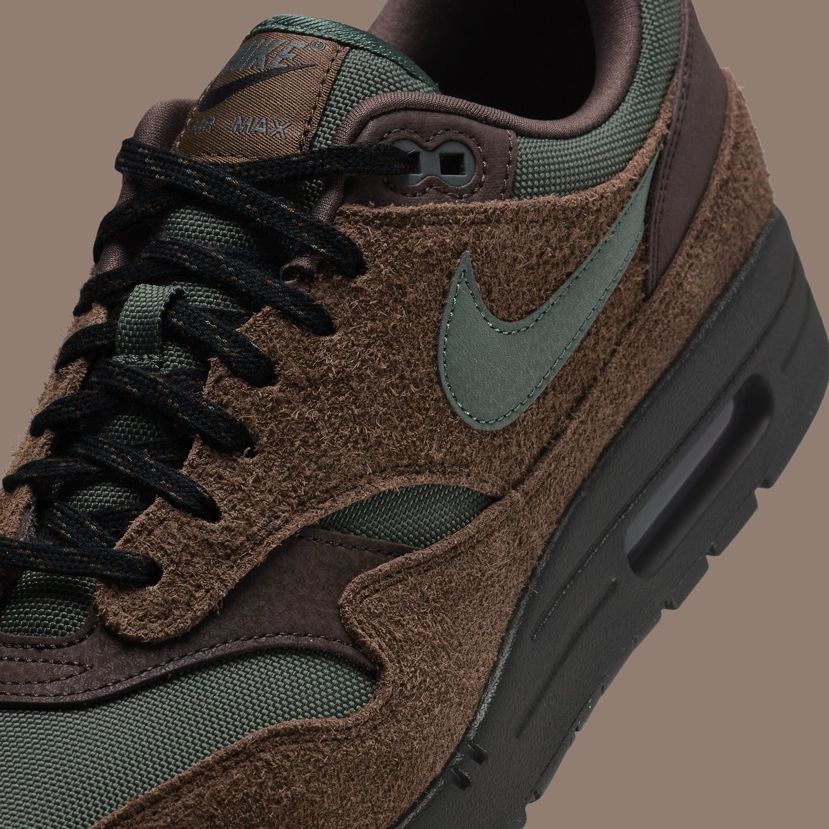 JustFreshKicks's tweet photo. Official Look at the Nike Air Max 1 "Beef &amp; Broccoli" 🥩🥦 https://t.co/PoTXKhK8mI https://t.co/2PJ7zUyWXi