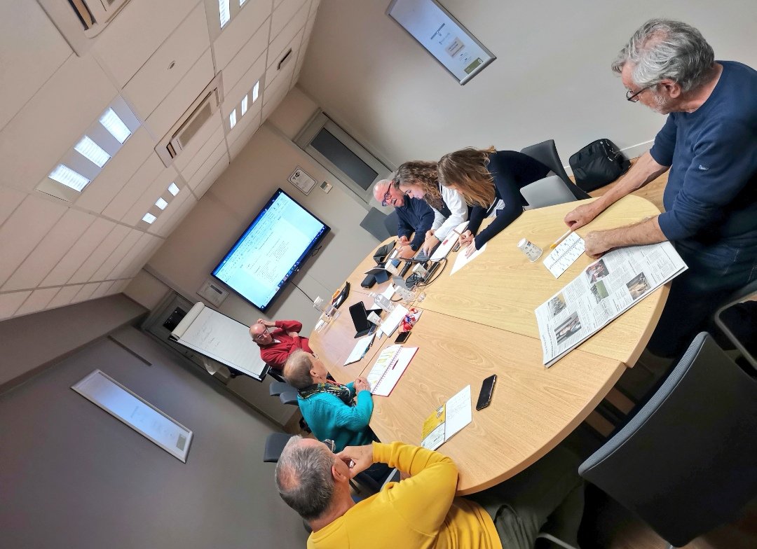 bechiausteve's tweet photo. 14/11/2023:  "Groupe environnement" Harmonie Mutuelle   #HarmonieMutuelle autour du référent Denis Pérot et l'ensemble des élus🙏,  pour travailler sur des nouveaux dossier environnemental.
Pour promouvoir l'environnement écologique et notre santé.
#AvançonsCollectif https://t.co/fl6oWTGsr5