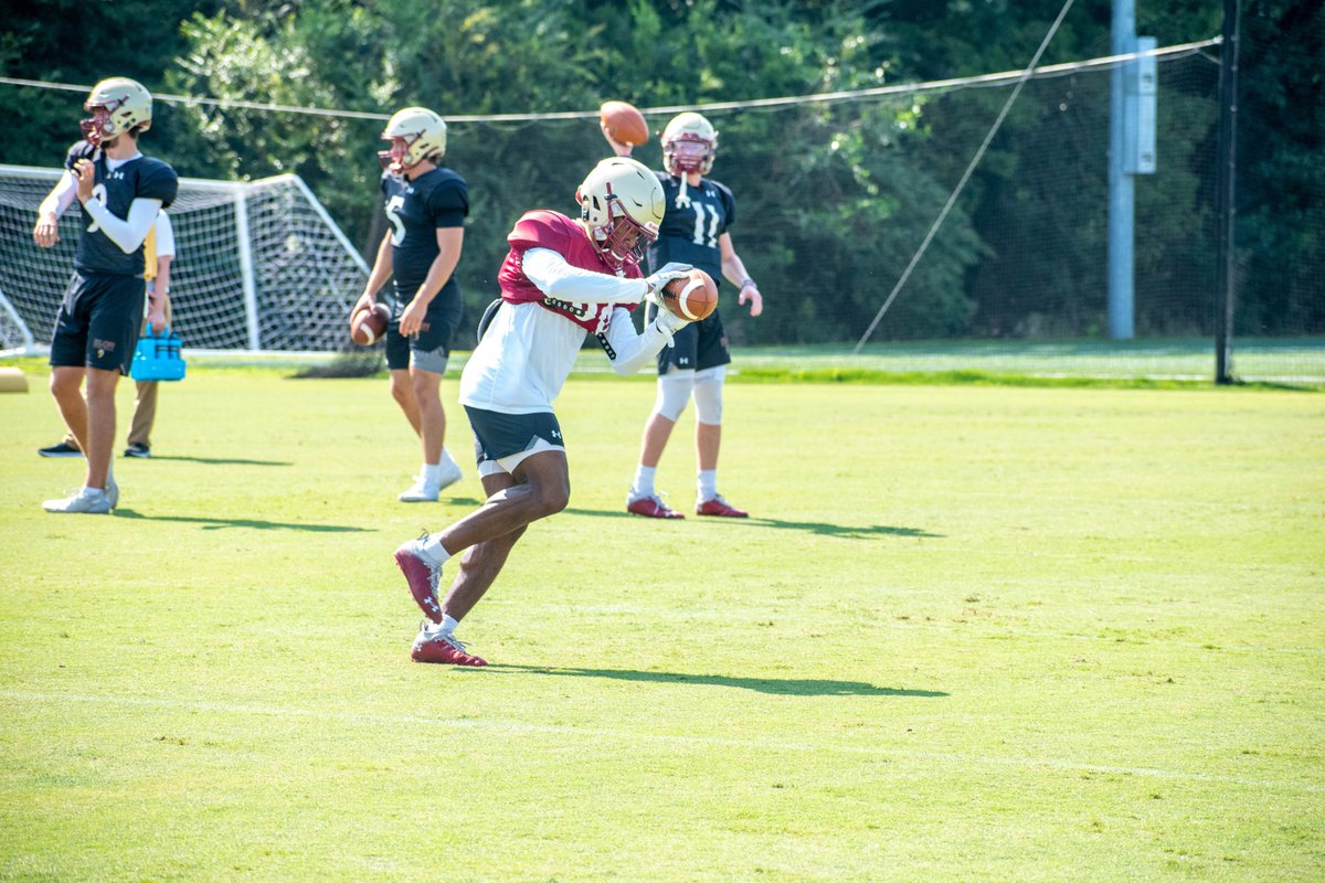 Elon Football tweet media