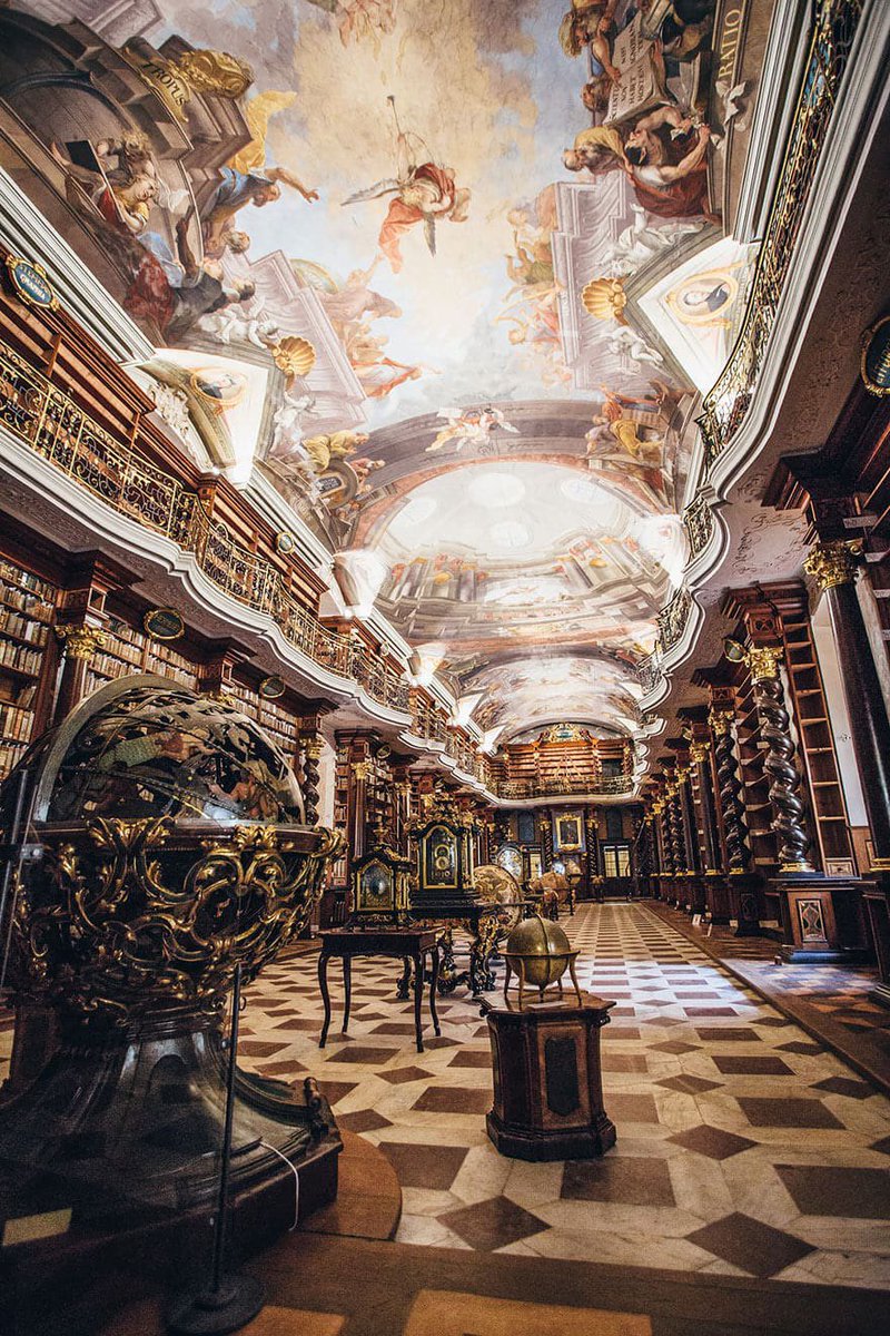 pieceovma's tweet photo. @PerseusLeGrand Clementinum, Prague https://t.co/yHPQTyeEdv