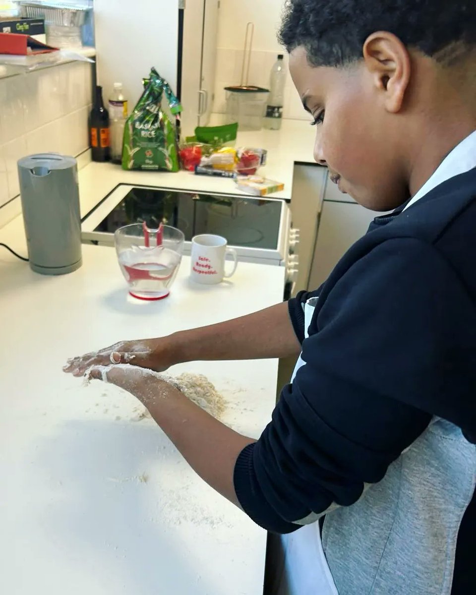 connectedgeacad's tweet photo. Back to work in our first week back! #safereadyrespectful #connectingwithlearning https://t.co/BtLgb9Li1d