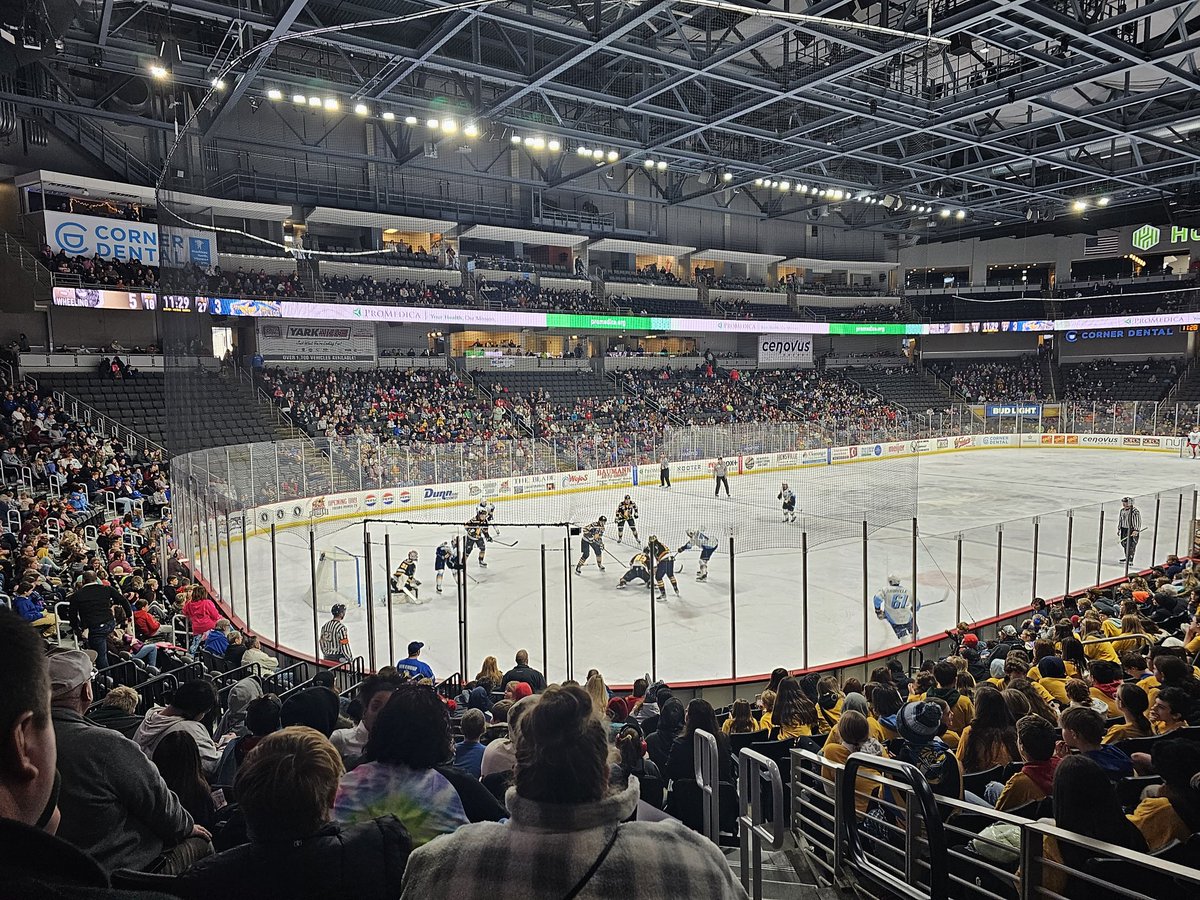 EBechsteinBGCS's tweet photo. We had fun at the Walleye game today!! https://t.co/IcWRzFnYlB