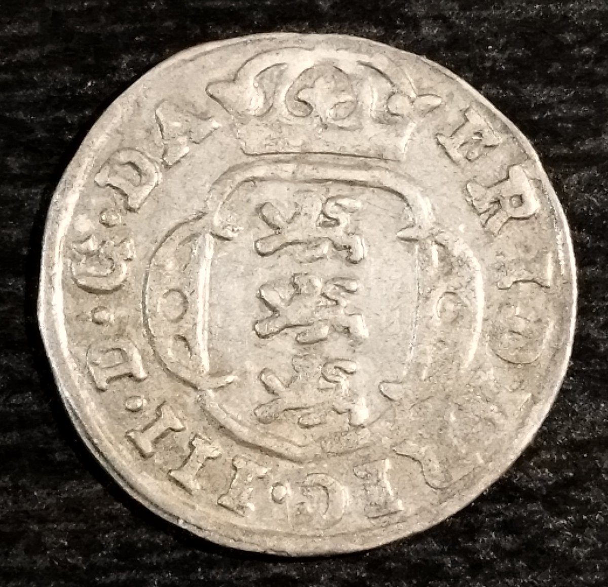 FunWithCoins's tweet photo. My pickups from the last coin club auction:

2 skilling 1663
16 skilling 1716
#coins #numismatics https://t.co/iuSBprh6RJ