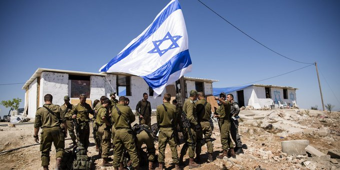 SoftWarNews's tweet photo. 🇵🇸 Hamas 'tetap utuh' meskipun Israel melakukan operasi di Gaza

Israel belum mencapai hasil substansial sejak peluncuran operasi daratnya, tegas Mouni Rabbani, peneliti senior di Institut Studi Palestina, dan editor kontributor the Middle East Report.

Thread https://t.co/oKcpbHAkHc