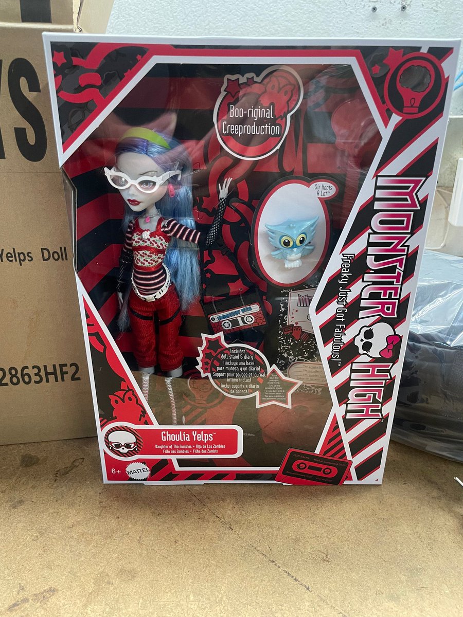 anelimonster's tweet photo. I know nobody asked but here’s my opinion:

Abbey looks hideous.
Ghoulia looks good.
Spectra looks stunning. 

#MonsterHigh #monsterhighalumni #monsterhighdoll #monsterhighdolls #monsterhighfan #monsterhighcollection #creeproductions #reproduction #dolls #dolltwt #doll https://t.co/1qyvB9q0HG