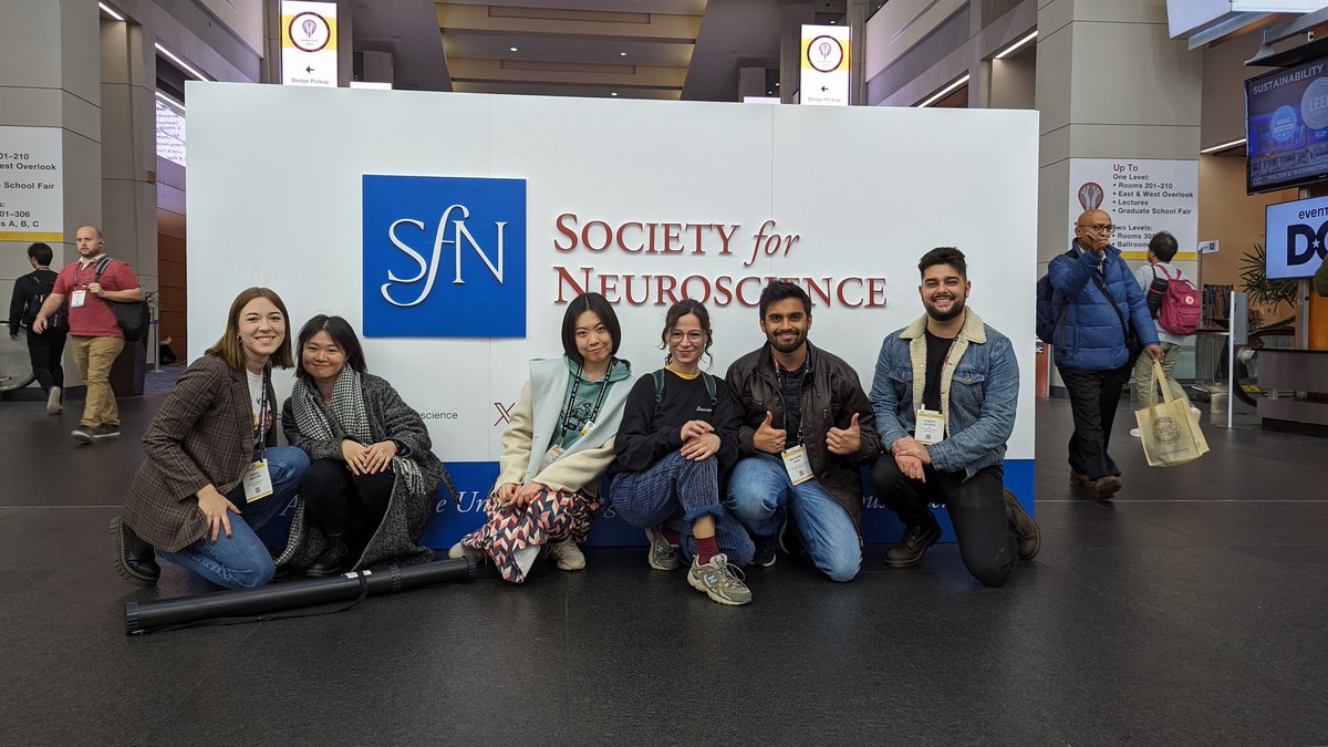 the_memory_guy's tweet photo. First SfN done alright! 🙌
@SarahMaster17 @ZoeDuan2 @lindromat @NeuKhatrInSci @Zidan_Yang @ShouvikMajumd11 @ekintuncok @RobertWoodry #SfN2023 https://t.co/LmXFRRUrY7