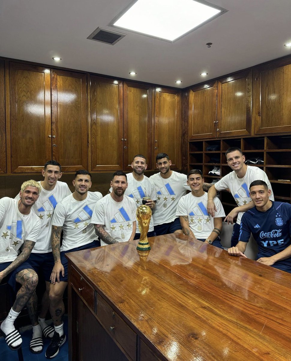 La mejor Selección del mundo les deja un recordatorio.