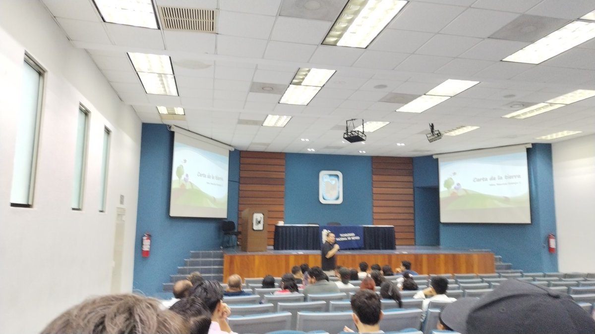 omaralpuche's tweet photo. Presentación del libro #CartaALaTierra del Mtro. @MauricioOcampo  @ComunidadTecNM
@TecNM_MX
En @TecNM_Cancun
¿En realidad las redes sociales nos distraen o nos ayudan a entender mejor lo que mucha gente no nos puede explicar en función al #DESARROLLOSUSTENTABLE?
@nellymercedes5 https://t.co/Cx3PSehkWT