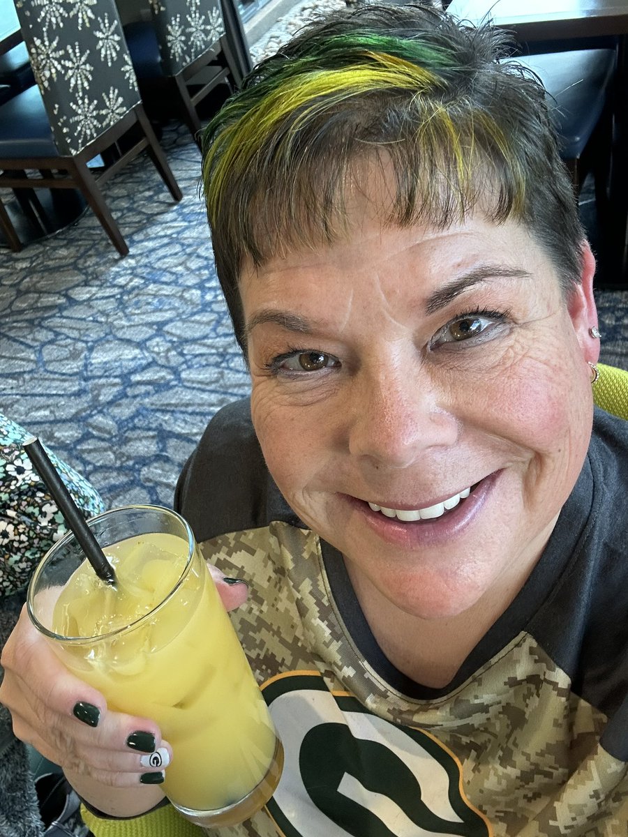 bae7609's tweet image. #Cheers to my next trip to my fave place Green Bay! #vodkarules #screwdriver #GreyGoose