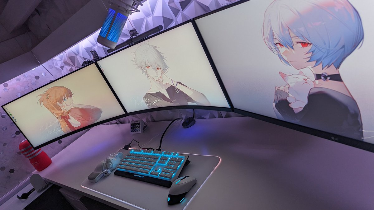 lu_chan0430's tweet photo. どうやったら他の方みたいに映える撮り方ができるのだろうか‥。
わからないからだいたいいつも同じアングルになりがち‥
#pcデスク #デスク周り #pc #gaming #pcdesk #gamingdesk #desksetup #desktop #desk #デスクツアー #desktour #GamingSetup #ゲーム部屋 https://t.co/u0kkjkT2iA