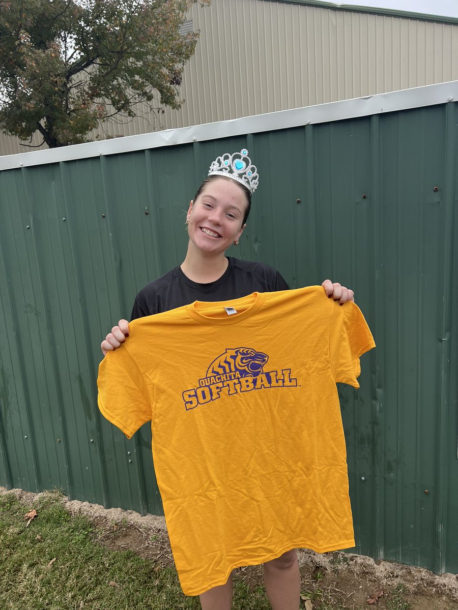 OuachitaSB's tweet photo. Wall Sit QUEEN: @KateProvence !!! https://t.co/WYjdEmb156