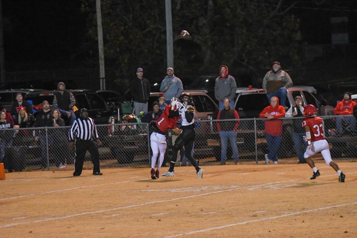 gorillaray3's tweet image. Maaan that’s about as good as it gets as far as coverage! 6’6” caught it but he earned those catch great balls and catches!!!

So proud of the corner Malik has become sky is the limit!!! #prymetyme #sophomoreyear