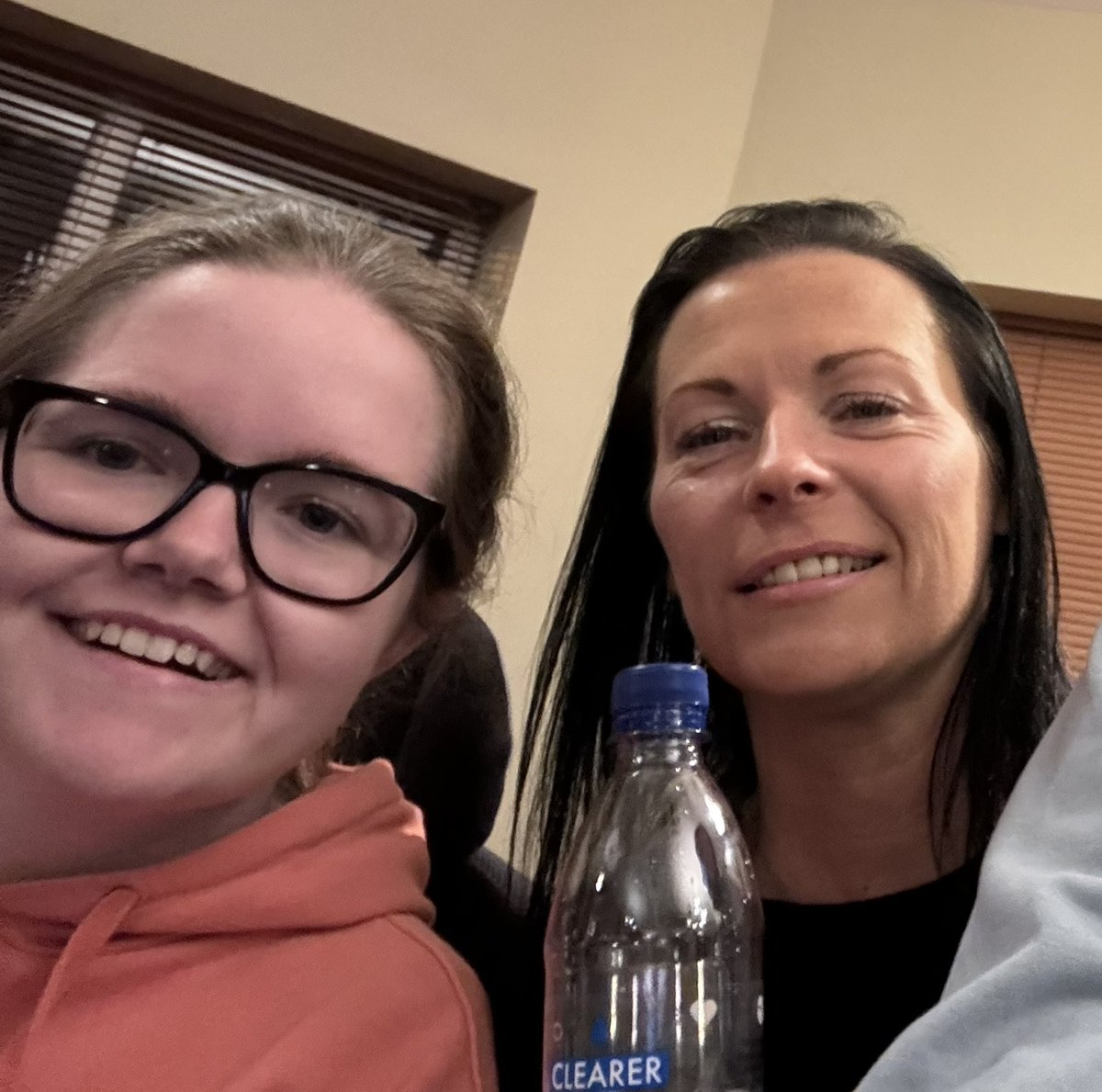 So lovely meeting paralympian, world number 1 Boccia gold medal winner @TaggartClaire this evening on behalf of @ClearerWater. Super interview and so inspirational. Thank you!
Many thanks also to the wonderful staff at the lovely Curran Court Hotel Larne. #waterthathelpspeople 💧