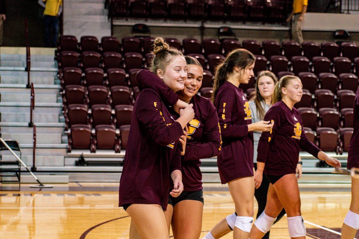 CMUVolleyball tweet picture