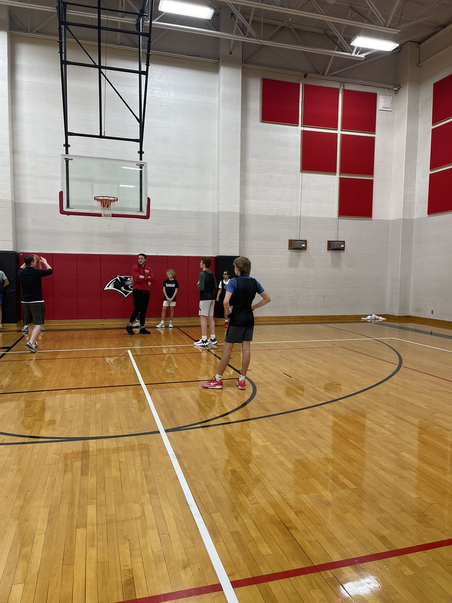 Catching some Junior High Boys Practice! #GoBlackats @SennThomasMS @STMSBoysBBall