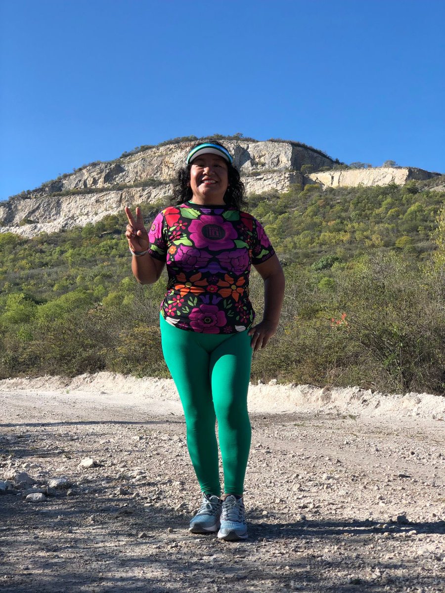 RunInOaxaca's tweet photo. ¡Con la playera bien puesta! 

Gracias por seguir pintando sus kilómetros de rosa. 

#RunInOaxaca #ChicasRunIn #Oaxaca https://t.co/omULuYkH0U