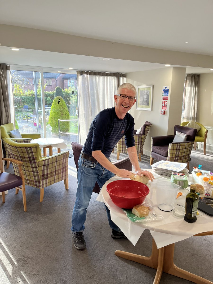 Lorna Clare tweet media