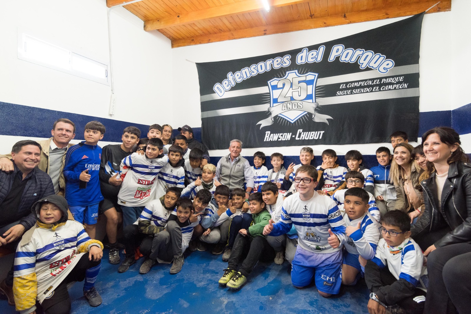 Arcioni encabezó la inauguración del Club Deportivo Defensores del Parque de Rawson