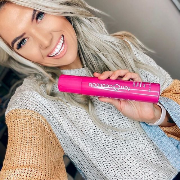 Tanceuticals's tweet photo. did you know our popular 'dark' shade comes in a spray? 👀☀️

make tanning even easier ~ shop now by clicking the link in bio! https://t.co/vbMMjWBwNh