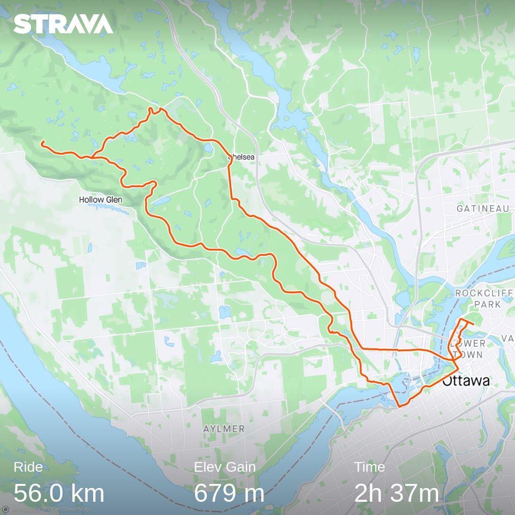 sfyro's tweet image. Can confirm there was a non-zero amount of ❄️ and 🦌 on the parkway for my impromptu 🌅 adventure…but at least there were ⛔️ 🚘. 

As an aside, I’m amazed at how parts of my 🚲 felt 35C cooler than when I got back home 🥶. Glad I packed extra mitts and 🧥. 

#ottbike #velogat