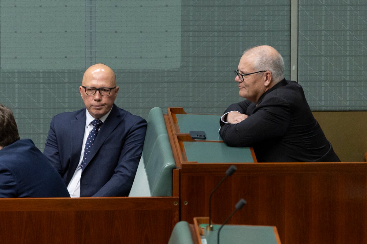 Great pictures from @ellinghausen in the Reps as the chamber debates the govt's legislation dealing with the HC decision on detention.