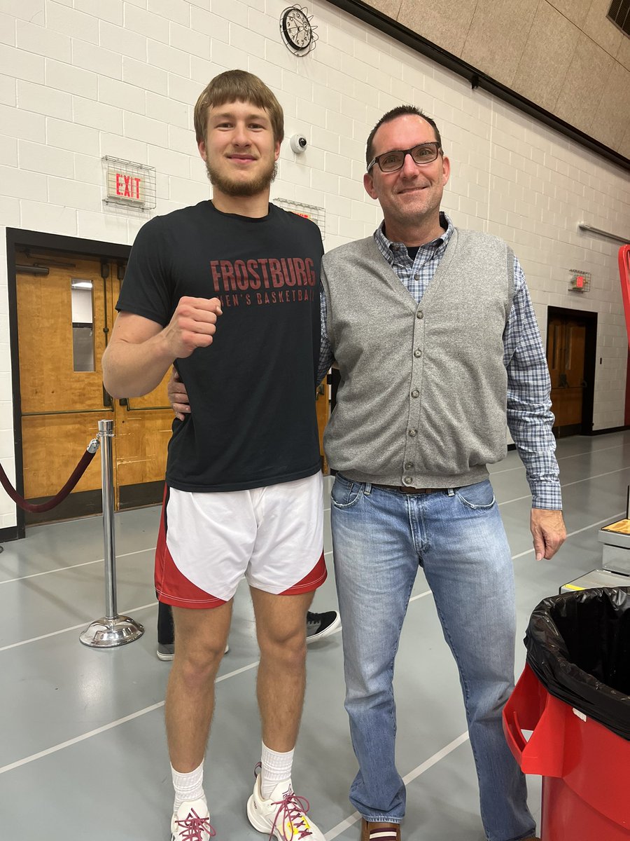 Coach_Prete's tweet photo. Whoโs the better shooter?๐ฅ Love being able to see our guy @sevilietis13 play at the collegiate level! #programfamily https://t.co/S7VGtcmOcx