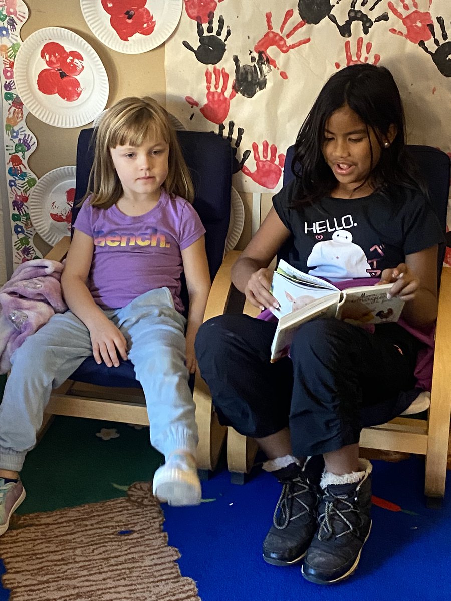 Reading buddies!📖 <a href="/madonnaroar/">Madonna Della Libera</a>